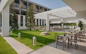 Hotel Nh Collection City Life  4*
